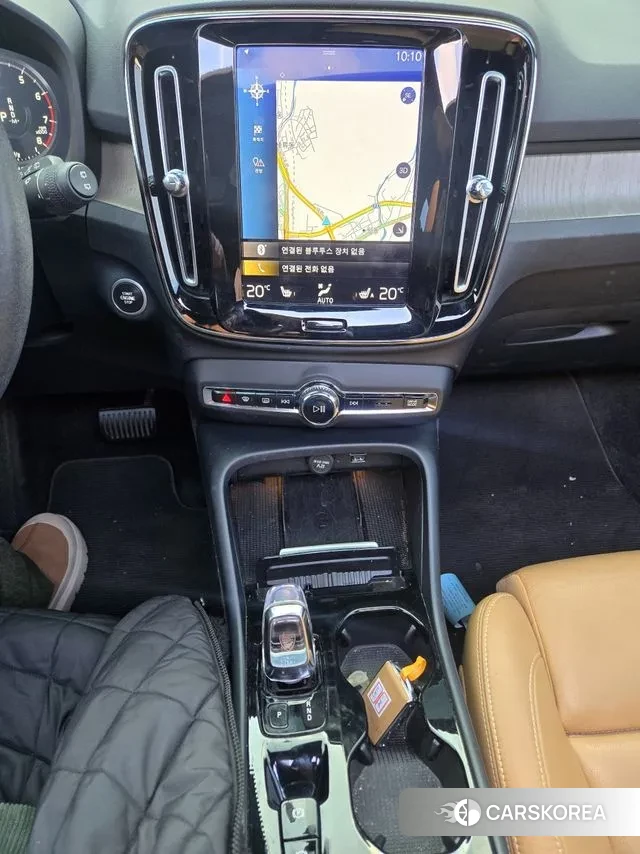 Volvo XC40 2019 Серебристо-серый из Кореи, фото 3