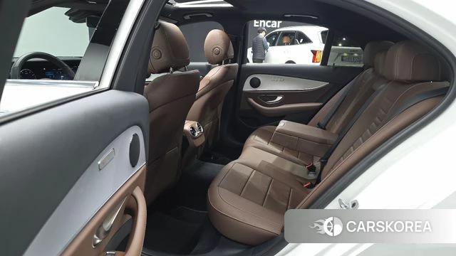 Mercedes-Benz E-Class W213 2021 Белый из Кореи, фото 3