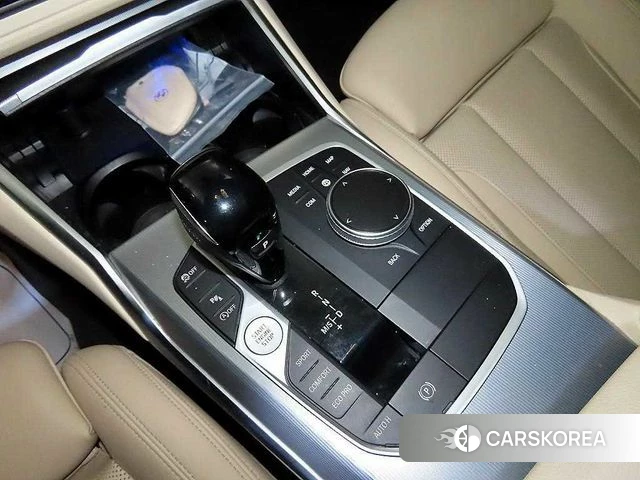 BMW 3 Series (G20) 2022 Белый из Кореи, фото 3