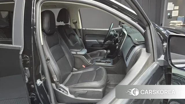 Chevrolet (GM Daewoo) Real New Colorado 2021 Черный из Кореи, фото 3