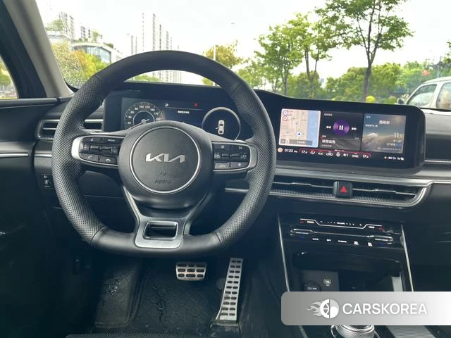 Kia K5 2021 Черный из Китая, фото 3