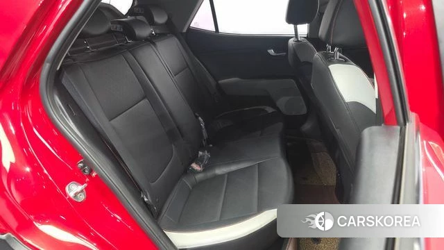 Kia Stonic 2018 Красный из Кореи, фото 3
