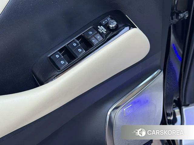 Toyota Elfa 2021 Черный из Китая, фото 3