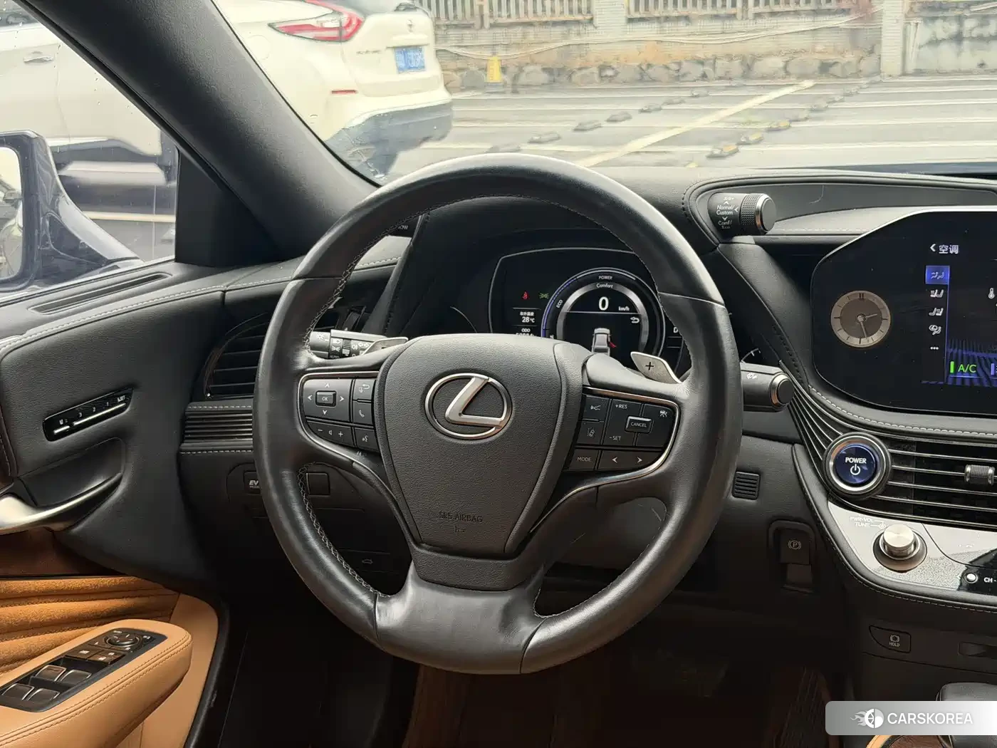 Lexus LS 2021 Silver/gray из Китая, фото 3