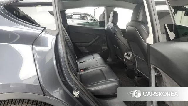 Tesla Model Y 2021 Серый из Кореи, фото 3