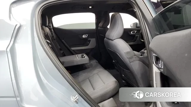 Polestar Polestar 2 2022 Цвет галактики из Кореи, фото 3