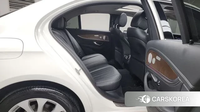 Mercedes-Benz E-Class W213 2020 Белый из Кореи, фото 3