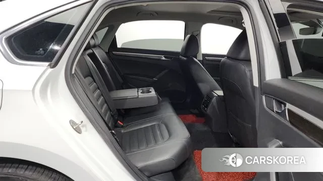 Volkswagen The New Passat 2018 Белый из Кореи, фото 3