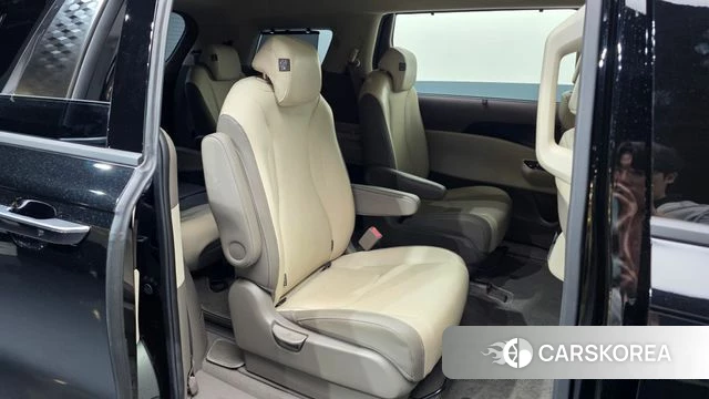 Kia Carnival 4th generation 2023 Черный из Кореи, фото 3