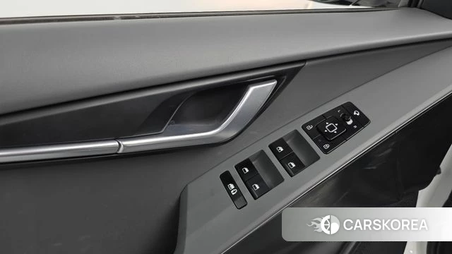 Kia Di Ol Nu Niro 2022 Белый из Кореи, фото 3