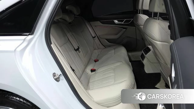 Audi A6 (C8) 2025 Белый из Кореи, фото 3