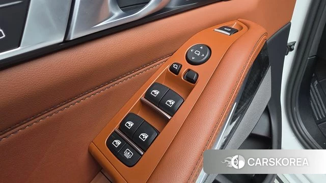 BMW X7 (G07) 2025 Белый из Кореи, фото 3