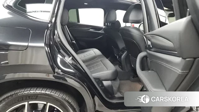 BMW X4 (G02) 2022 Черный из Кореи, фото 3