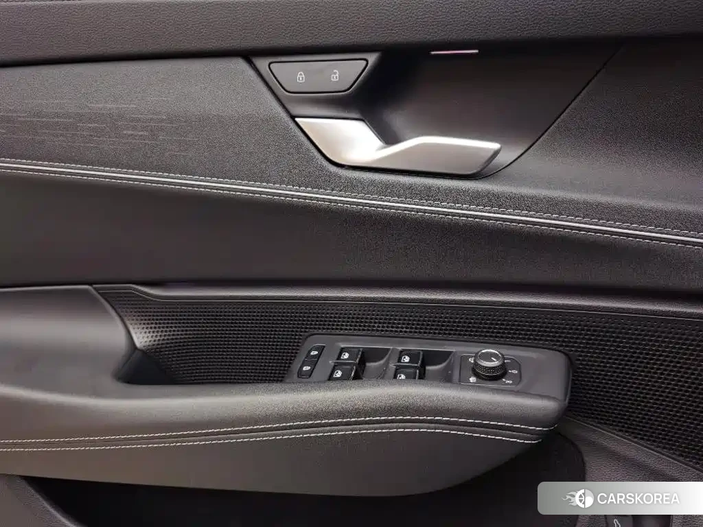 Volkswagen Passat 2024 Silver/gray из Китая, фото 3