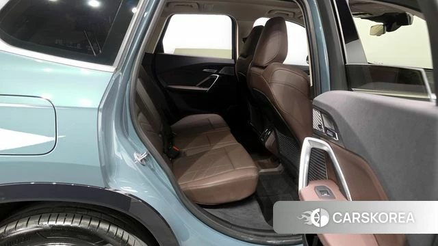 BMW X1 (U11) 2024 Цвет галактики из Кореи, фото 3