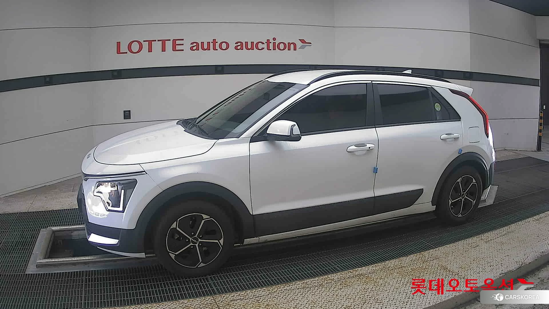 Kia Niro Hybrid 2022 Snow White Pearl (optional) из Кореи, фото 3