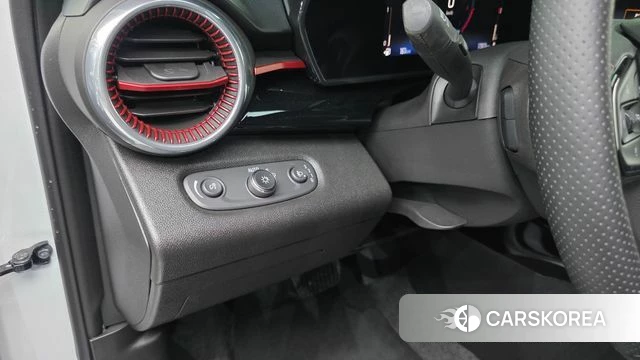 Chevrolet (GM Daewoo) Trax Crossover 2023 Белый из Кореи, фото 3