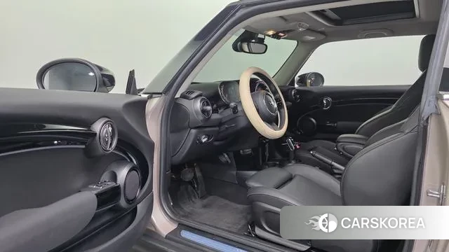 Mini Cooper 2022 Песочный из Кореи, фото 3