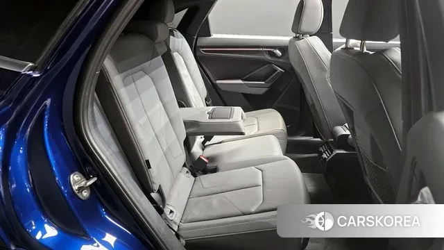 Audi Q3 (F3) 2023 Синий из Кореи, фото 3