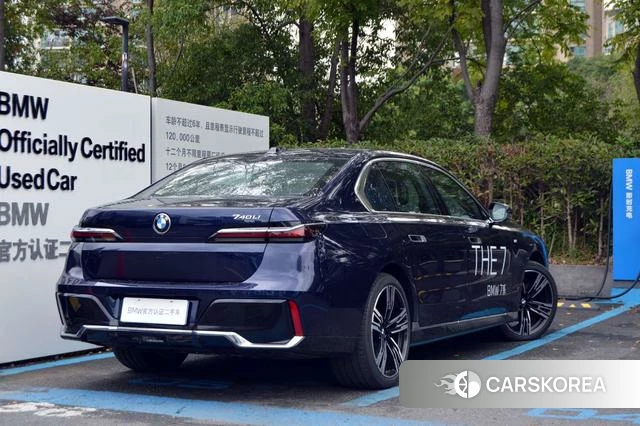 BMW 7 series 2024 Черный из Китая, фото 3