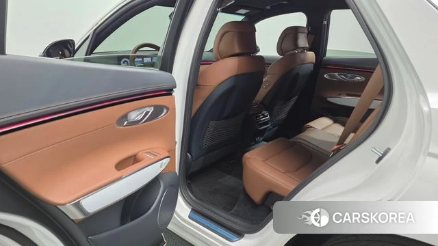Genesis GV70 2024 Белый из Кореи, фото 3