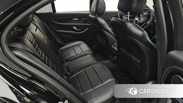 Mercedes-Benz E-Class W213 2023 Черный из Кореи, фото 3