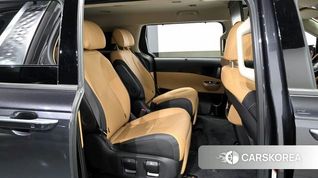 Kia Carnival 4th generation 2023 Серый из Кореи, фото 3