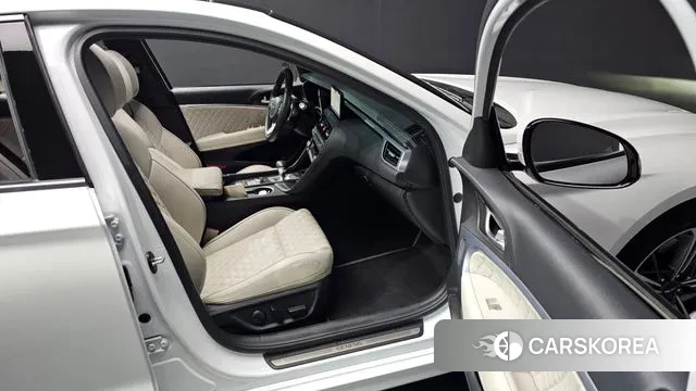 Genesis The New G70 2023 Белый из Кореи, фото 3