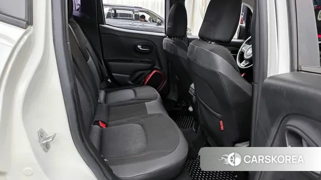 Jeep Renegade 2018 Белый из Кореи, фото 3