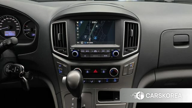 Hyundai The New Grand Starex 2018 Серебристо-серый из Кореи, фото 3