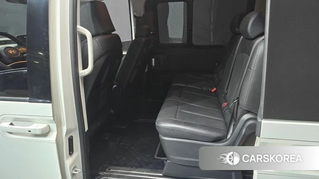 Hyundai Staria 2024 Белый из Кореи, фото 3