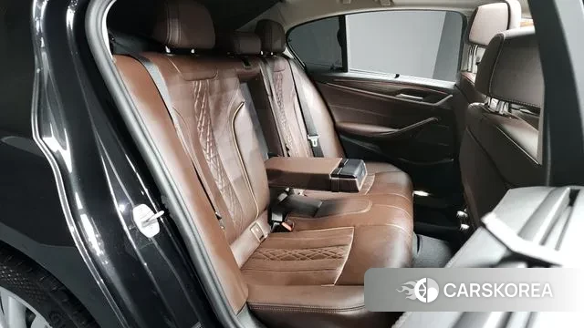 BMW 5 Series (G30) 2023 Черный из Кореи, фото 3