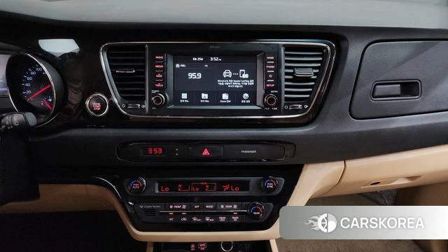Kia The New Carnival 2018 Черный из Кореи, фото 3