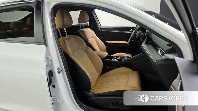 Kia K5 3rd generation 2023 Белый из Кореи, фото 3