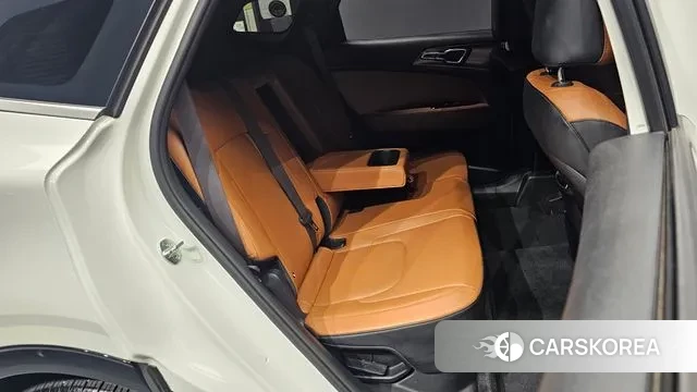 Kia Sportage 5th Generation Hybrid 2021 Белый из Кореи, фото 3