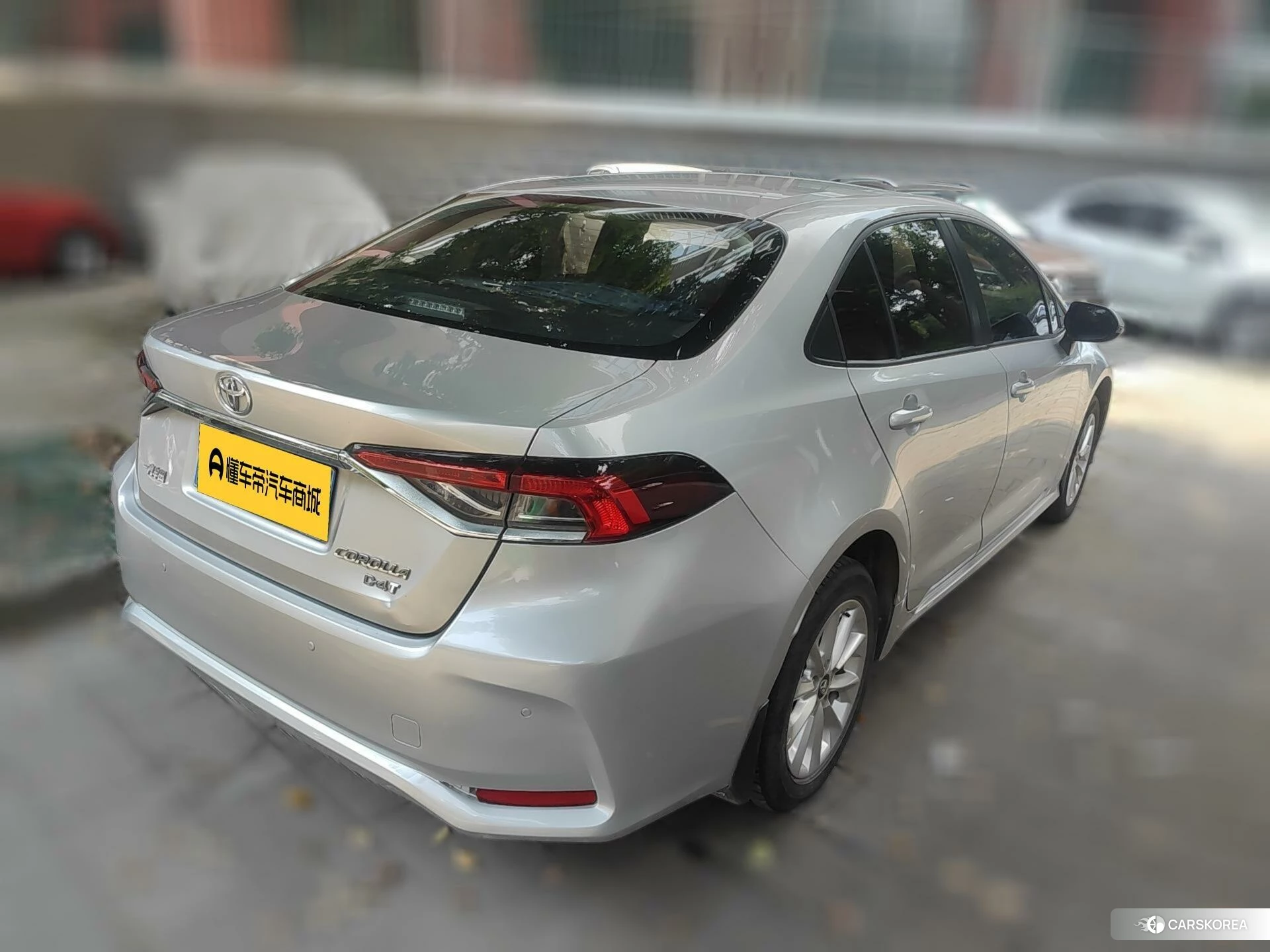 Toyota Corolla 2021 Серебристо-серый из Китая, фото 3