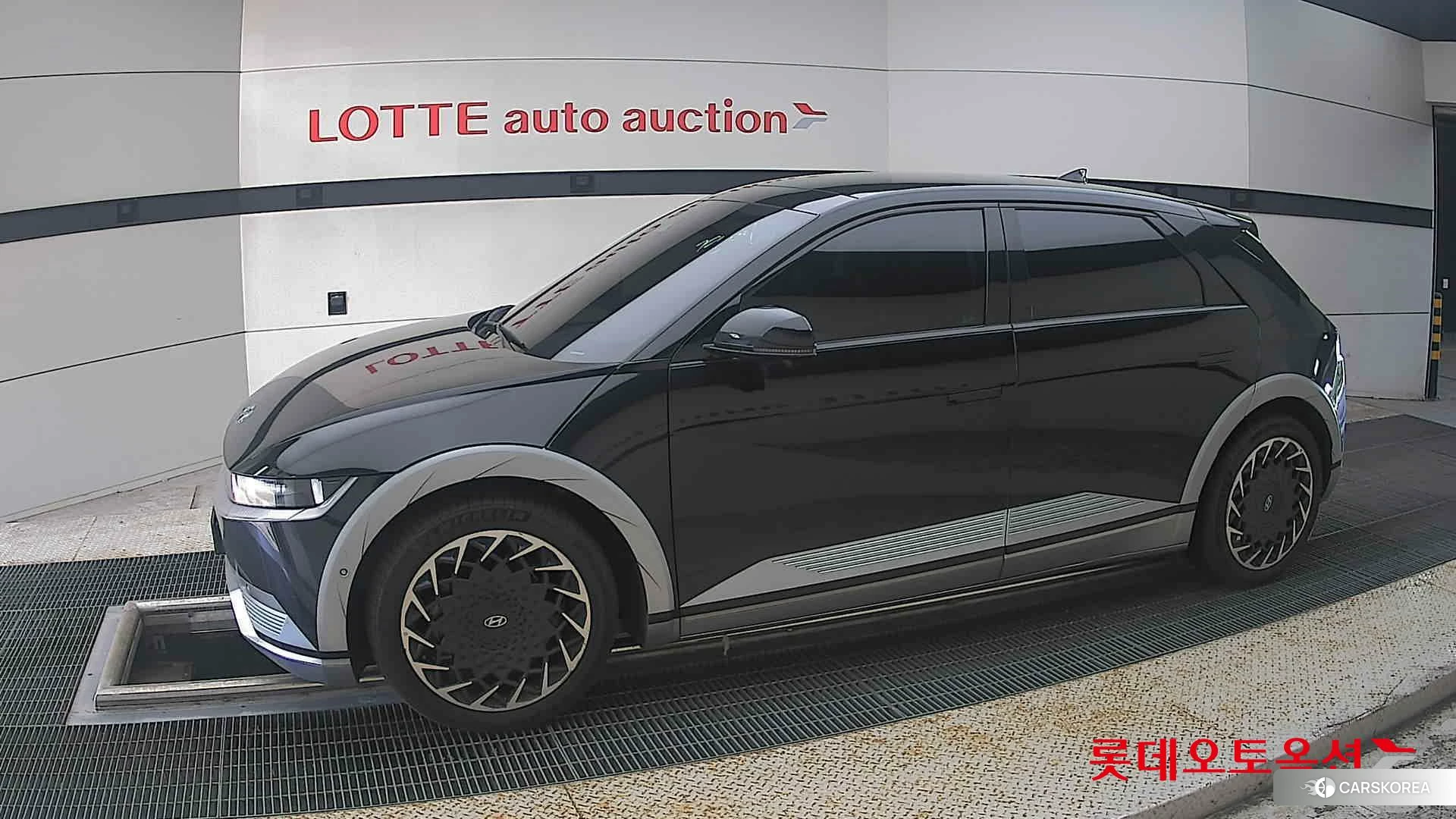 Hyundai IONIQ 5 2022 Phantom Black Pearl из Кореи, фото 3