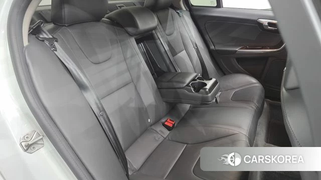 Volvo S60 2018 Белый из Кореи, фото 3