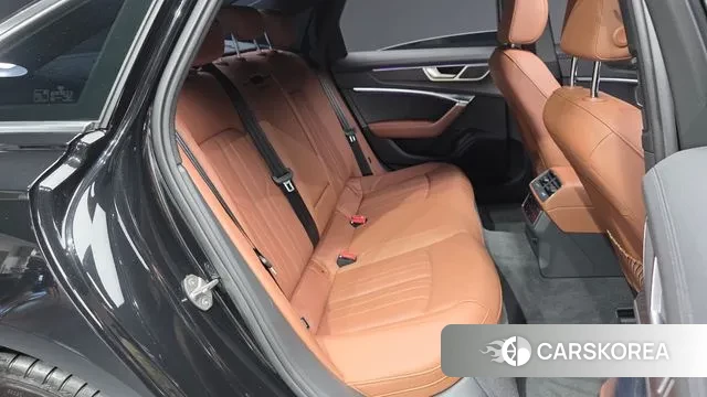 Audi A6 (C8) 2023 Черный из Кореи, фото 3