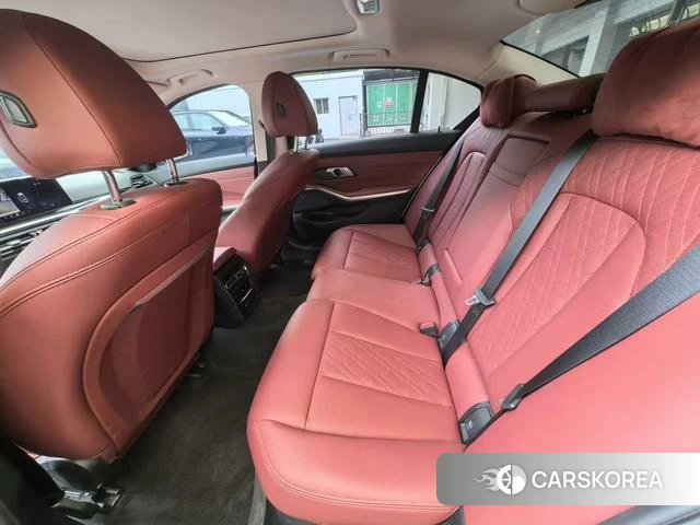 BMW 3 series 2024 Белый из Китая, фото 3