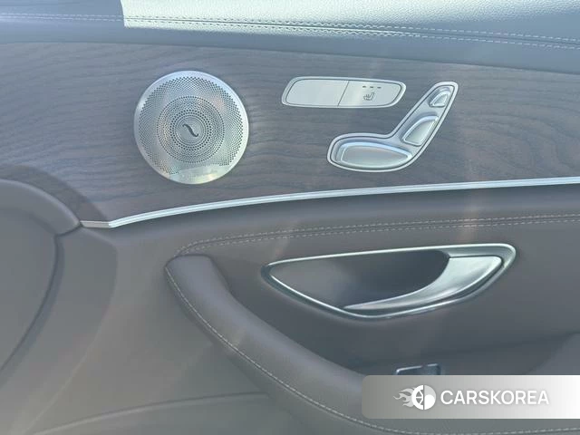 Mercedes-Benz E-class 2021 Другой из Китая, фото 3