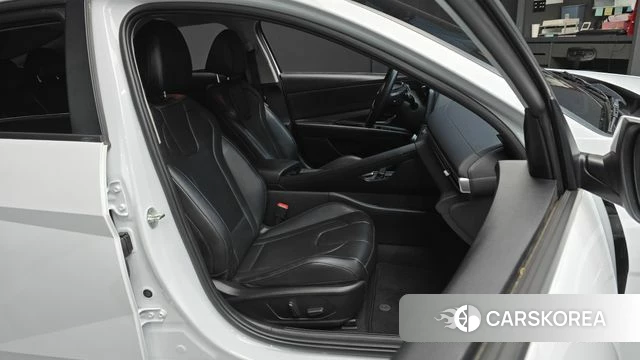 Hyundai Avante Hybrid (CN7) 2022 Белый из Кореи, фото 3