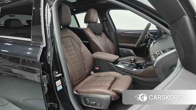 BMW X4 (G02) 2023 Черный из Кореи, фото 3