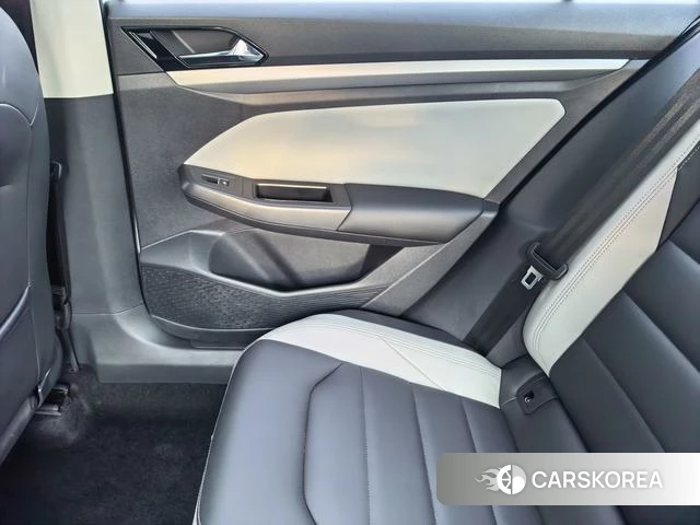 Volkswagen Bora 2022 Белый из Китая, фото 3