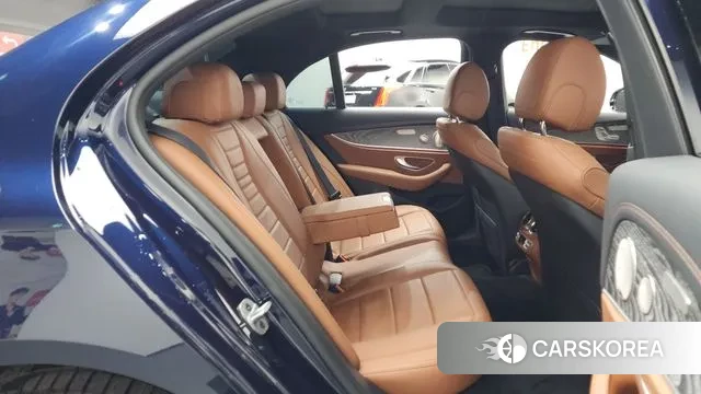 Mercedes-Benz E-Class W213 2021 Синий из Кореи, фото 3