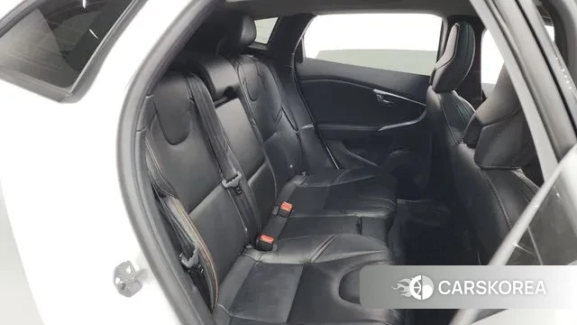 Volvo V40 Cross-Country 2018 Белый из Кореи, фото 3