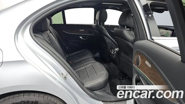 Mercedes-Benz E-Class W213 2022 Серебряный из Кореи, фото 3