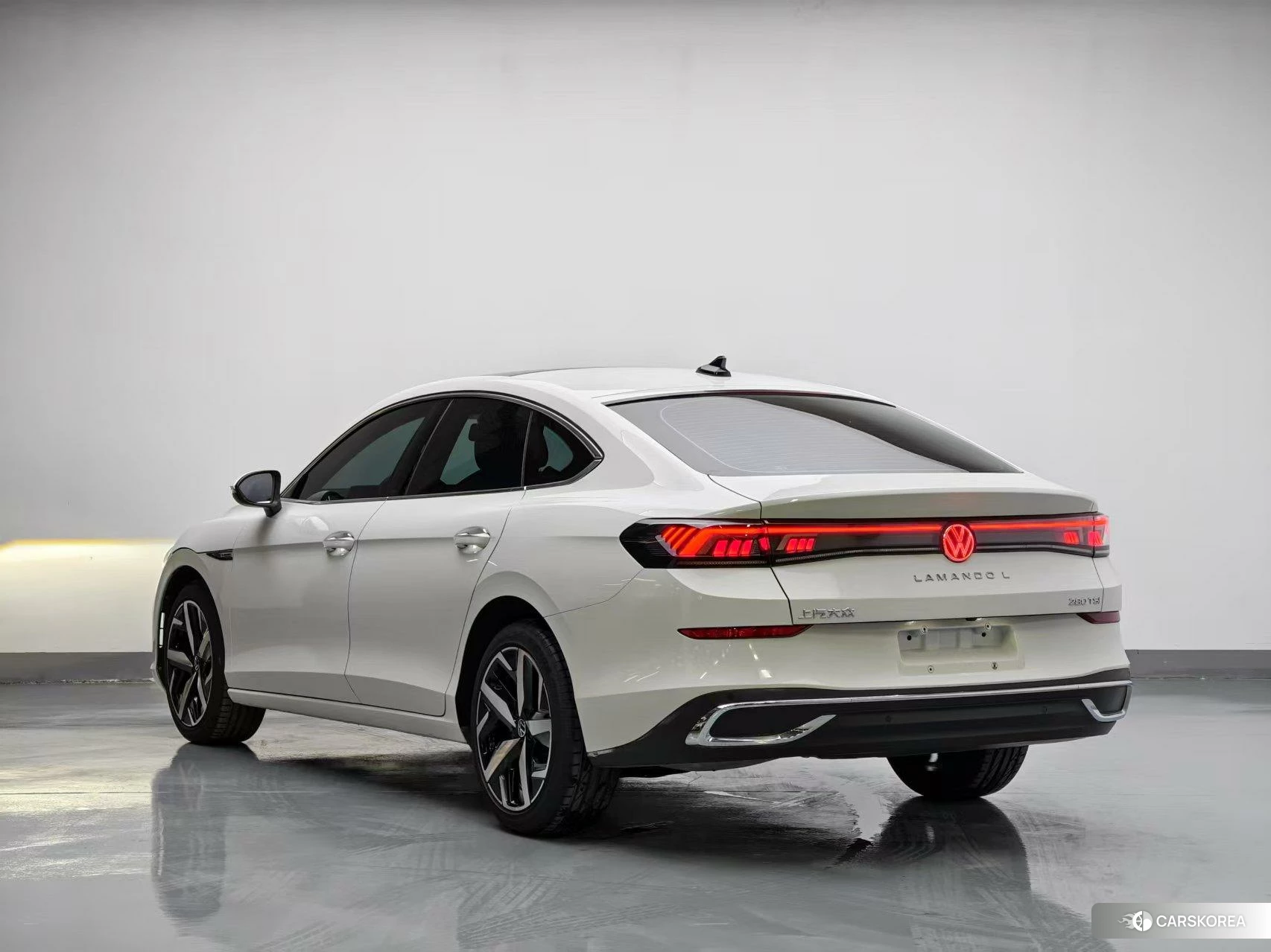 Volkswagen Lingdu 2023 Белый из Китая, фото 2