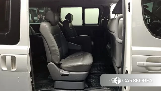 Hyundai The New Grand Starex 2019 Белый из Кореи, фото 3