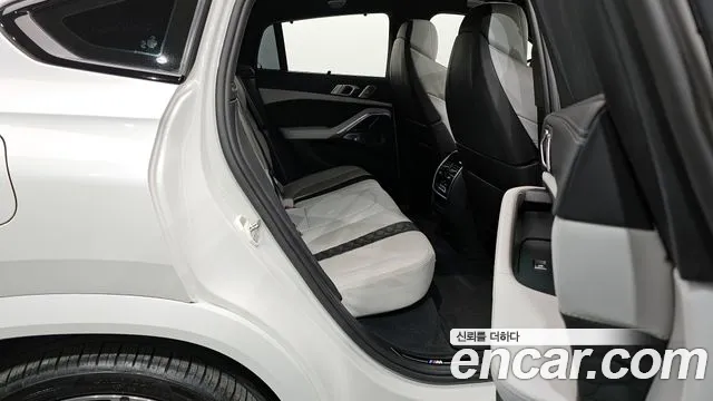 BMW X6M (G06) id 2710933 из Кореи 3